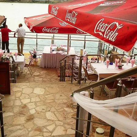 מלון Parnasse סוזופול