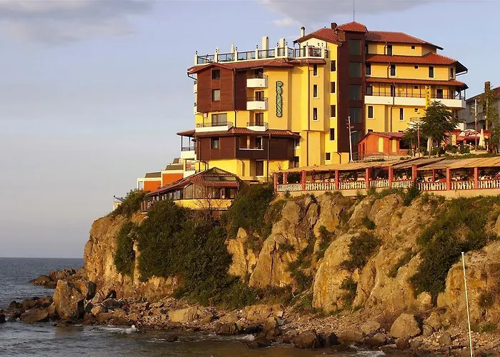 מלון Parnasse 3*