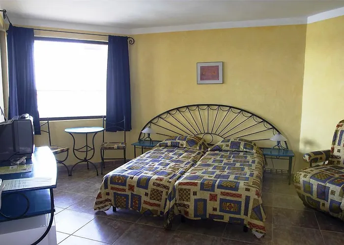 Parnasse מלון 3*